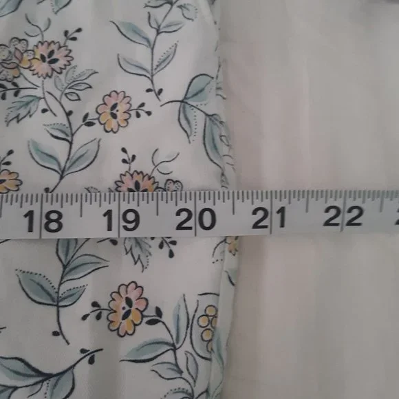 Loft Plus Size 16 Floral Pants - Picture 7 of 11